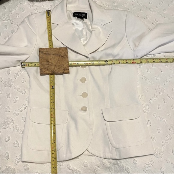 Focus 2000 White Three Button Lined Long Sleeve Blazer Jacket Sz 2P - Picture 4 of 8